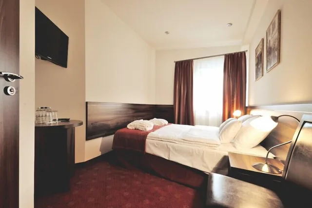 Deluxe, Hotel Centrum Sosnowiec 5/9