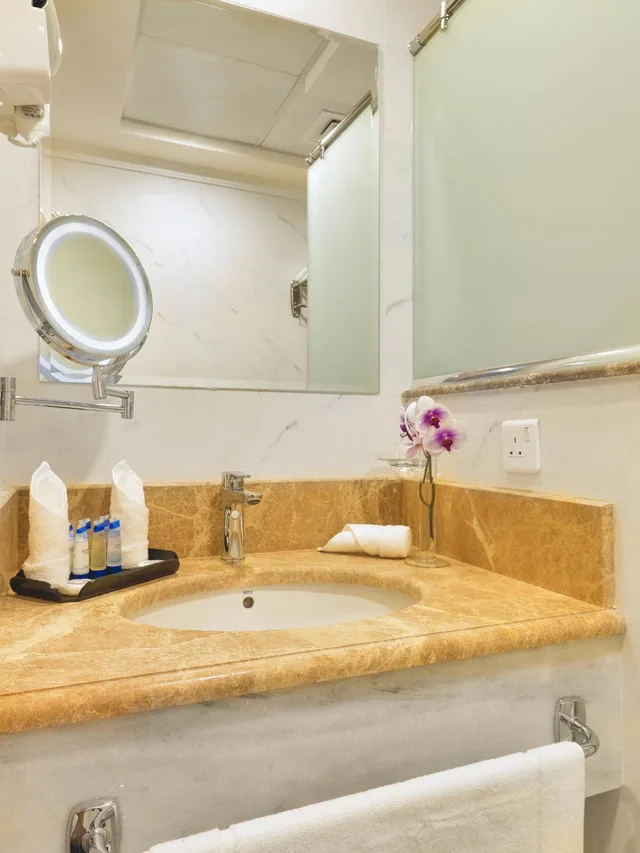 غرفة قياسية رباعية بإطلالة على المدينة، توليب إن الدار(Tulip Inn Al Dar Rawafed) 7/8