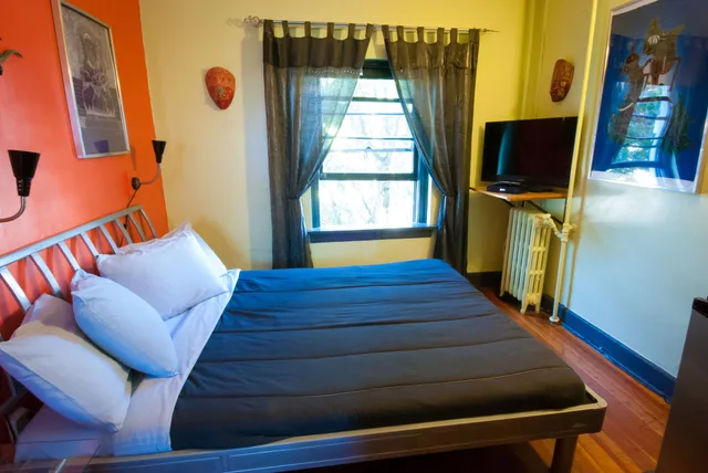 غرفة بسرير كوين بحمام خاص، Ocean Island Inn Backpackers Suites Hostel 4/9
