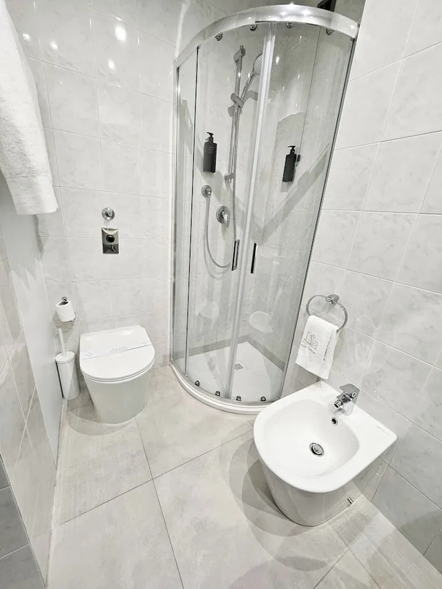 غرفة ثلاثية بثلاثة أسرّة، Hotel Campion 9/10