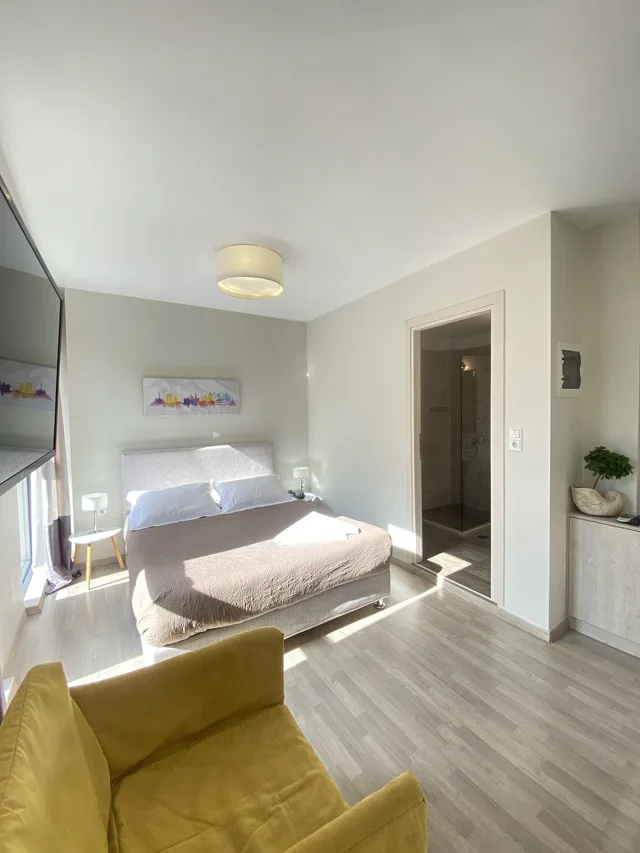 1 Bedroom, Senior, Studio, Suite, Double Bed, Sofa، Tins Hotel City 1/5