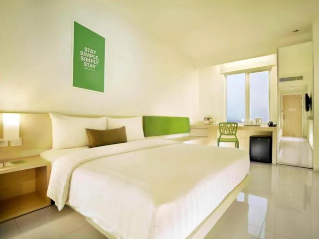 Cool, Business, Queen Bed، Zuri Express Lippo Cikarang 1/1