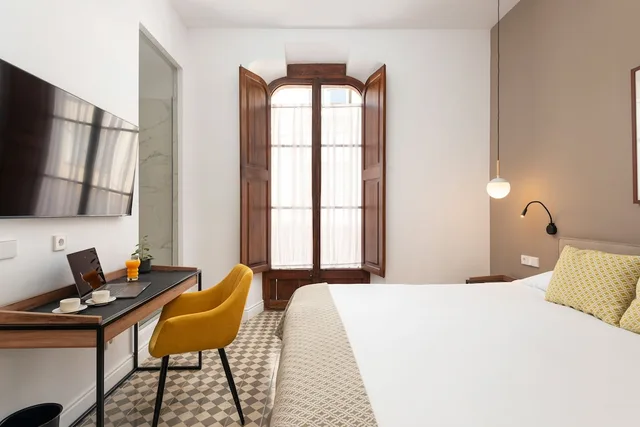 Superior, Double Bed, Hotel Can Quetglas 5/10