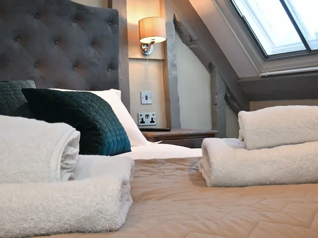غرفة سوبيريور بسرير كينج، The Lansdowne Hotel 3/4