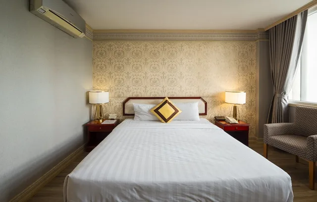 غرفة ديلوكس بسرير كوين، Lotus Saigon Hotel 1/10