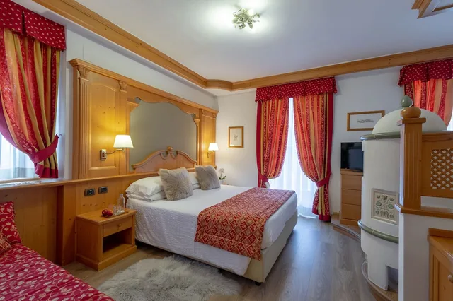 غرفة ديلوكس بسرير مزدوج أو سريرين منفصلين، Brunet The Dolomites Resort 3/10