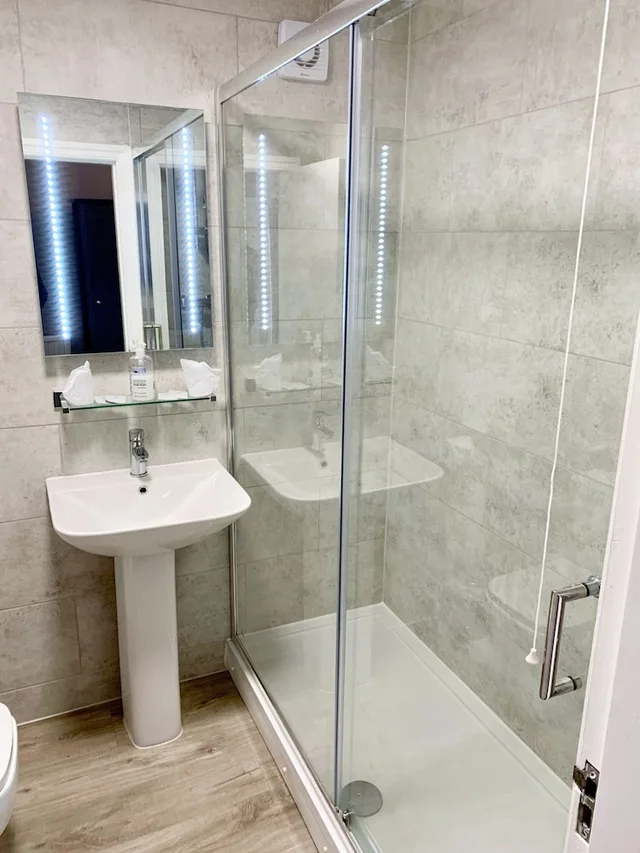 جناح بسرير كينج وسرير فردي، The Crescent Guest House 10/10