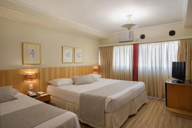 غرفة فاخرة بحوض استحمام، Mirasol Copacabana Hotel 4/10