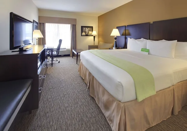 جناح عائلي بسرير كينج وسريرين منفصلين، La Quinta Inn Suites By Wyndham Memphis Wolfchase 1/5