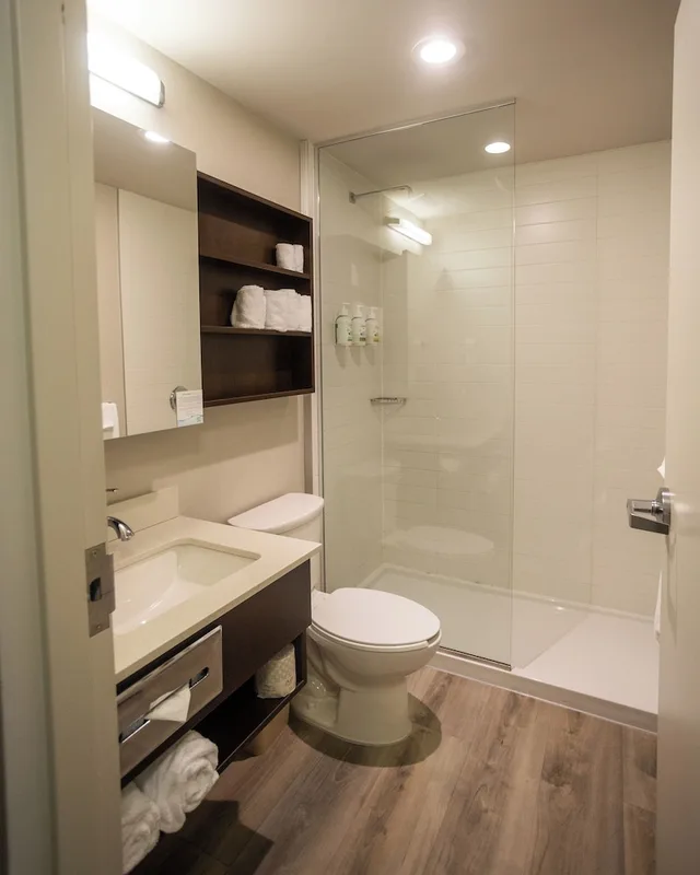 غرفة بسرير كوين، Microtel Inn & Suites by Wyndham Mont Tremblant 10/10