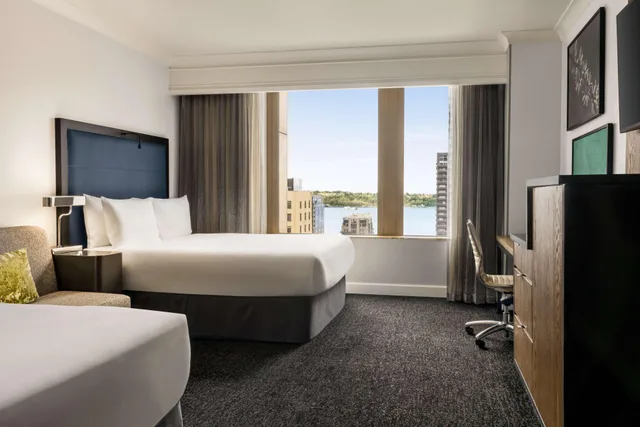Room, 2 Queen Beds, Partial Water or Skyline View, Hilton Motif Seattle 3/8