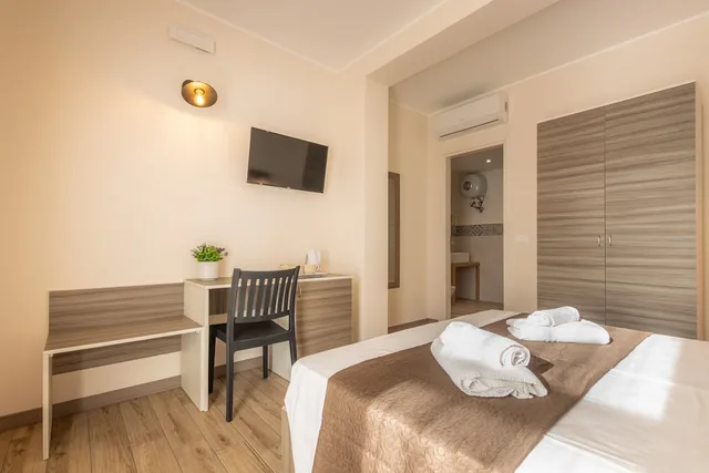 Comfort, 1 Double and 1 Single Bed, Tramonto Ibleo Resort 3/10
