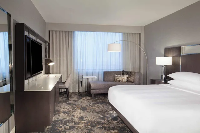 غرفة بسرير مزدوج لذوي الإعاقة، Dallas Fort Worth Airport Marriott 3/7
