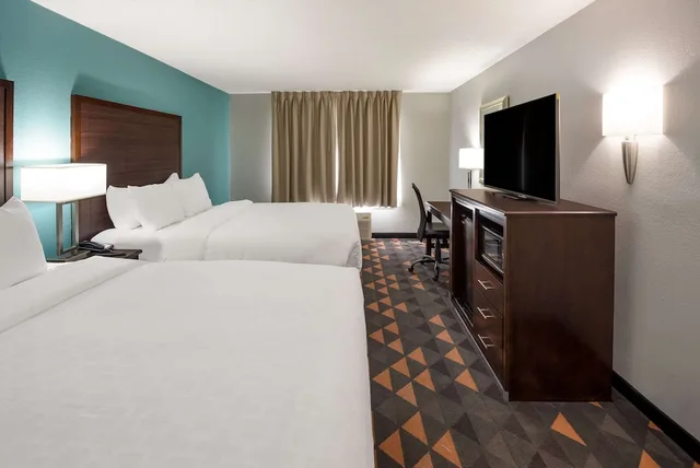 غرفة قياسية بسريرين كوين، Clarion Pointe Indianapolis Northeast 2/5