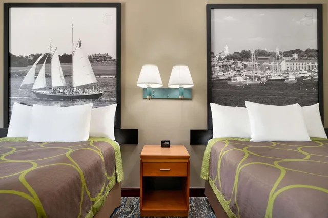 غرفة بسريرين مزدوجين، Super 8 by Wyndham West Greenwich/Providence 2/3