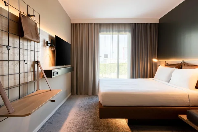 Moxy, Queen Bed، Moxy Paris Val d Europe 3/10