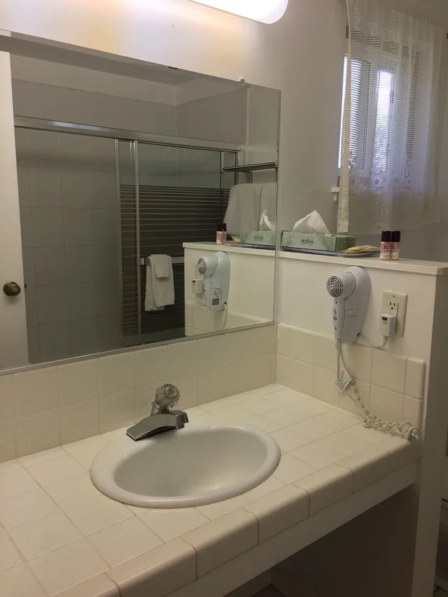 غرفة قياسية بسرير كينج، Oak Motel Palo Alto 1/2