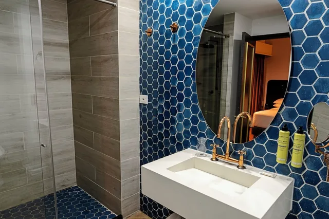 غرفة بسرير كوين بشرفة، Hotel Faranda Collection Cali 7/10