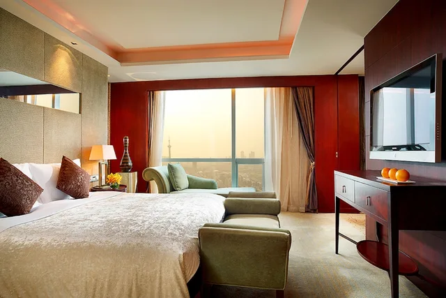 غرفة سوبيريور بسرير كينج بإطلالة على المدينة مع دخول صالة النادي، Sofitel Galaxy Nanjing 1/5