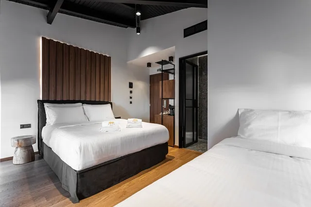 جناح جونيور بسرير كوين مع أريكة، Snob Athens 10/10
