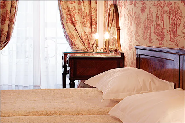 غرفة كلاسيكية بسرير مزدوج أو سريرين منفصلين، Normandy Hotel Paris - Saint-Honore 3/4