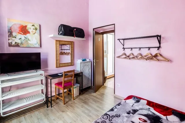 Panoramic, Town House, Queen Bed، BnB Rooms And Comfort 2/6