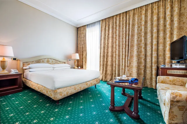 غرفة ديلوكس ثلاثية بسرير كينج، Hotel Internazionale 2/5