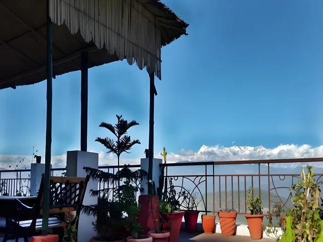 PRATIKSHA HIMALAYAN RETREAT، Almora 5/23