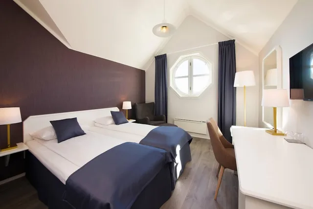 غرفة قياسية بسرير مزدوج، Home Hotel Grand, Gjovik 1/8