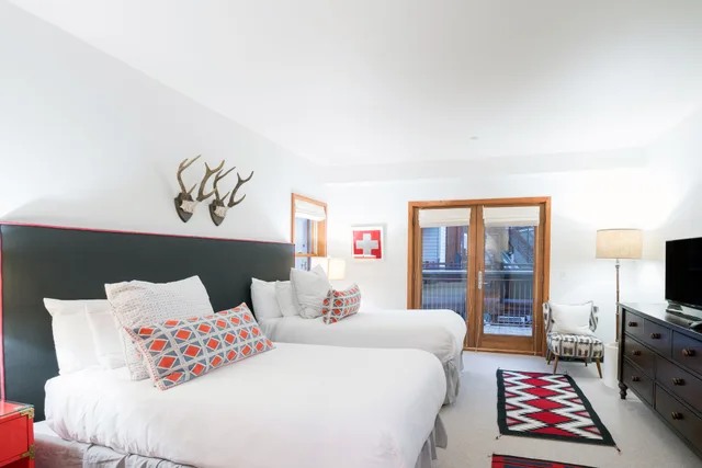 2 Bedrooms, King and Twin Beds, Riverside، The Auberge Residences at Element 52 4/10
