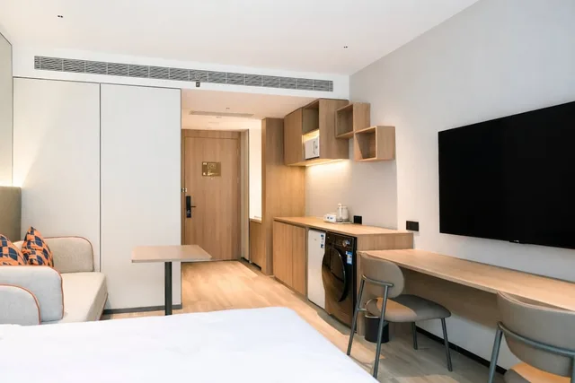 Holiday Inn Express Beijing Lize Business District By Ihg، بكين 24/50