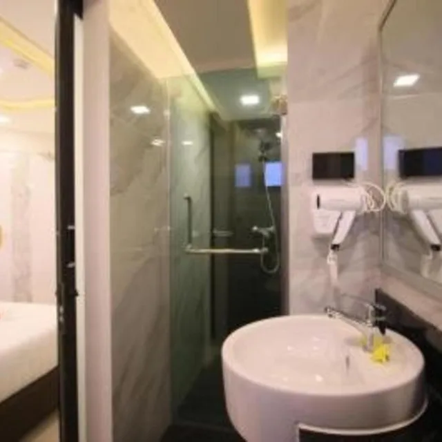 غرفة سوبيريور بسرير كينج، Pratunam Atrium Hotel 4/6