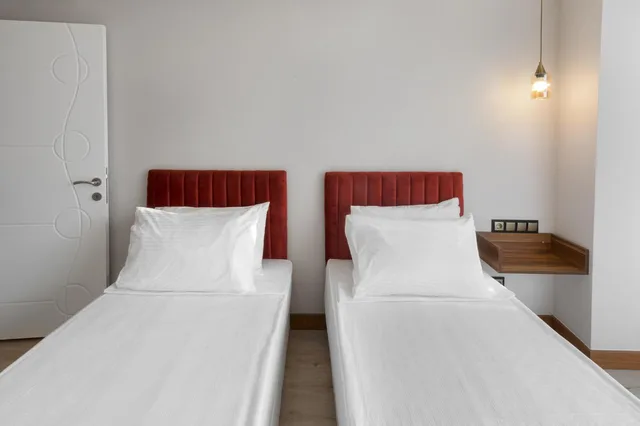 غرفة سوبيريور بسريرين منفصلين، Theluna Suite Hotel 4/10
