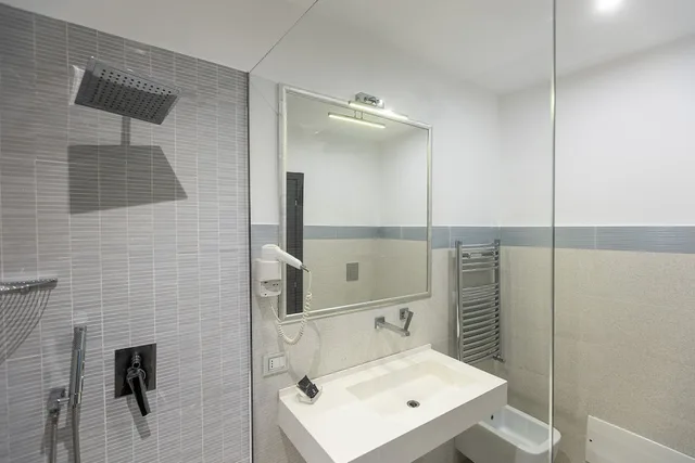 2 Bedrooms, Deluxe, King and Queen Bed, Hotel Castellino Roma 10/10