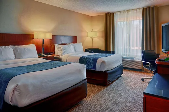 غرفة بسريرين مزدوجين لذوي الإعاقة، Comfort Inn and Suites North Dallas-Addison 1/2