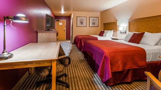 جناح بسريرين كوين مع أريكة، Best Western Plus Caldwell Inn & Suites 3/10