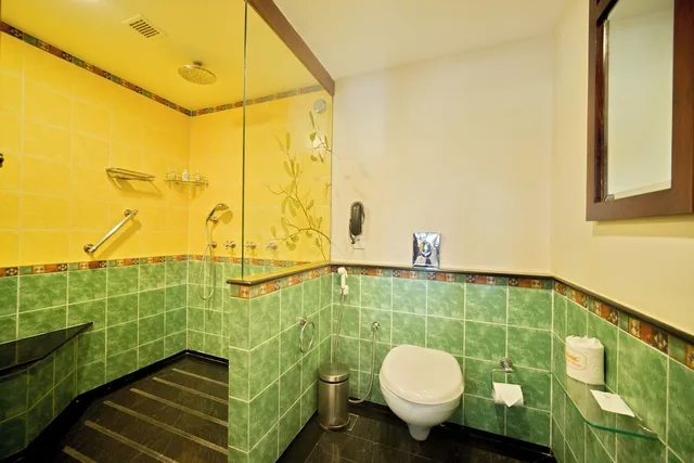 غرفة بريميير بسرير كينج بإطلالة على البحر، The Leela Kovalam A Raviz Hotel 3/7