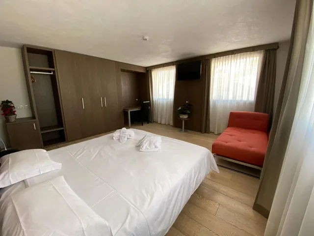 غرفة ديلوكس رباعية، Grand Hotel Miramonti 1/9