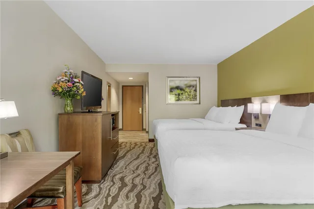 Room, 2 Queen Beds, River View, Balcony or Patio، Best Western Plus River Escape Inn & Suites 2/4