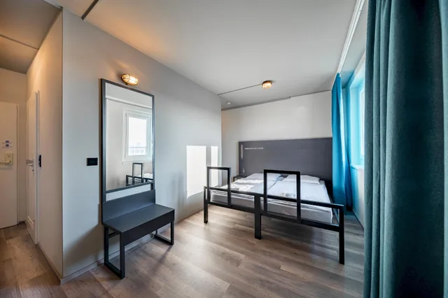 غرفة قياسية بسرير مزدوج، A&O Dresden Hauptbahnhof Hotel 1/1