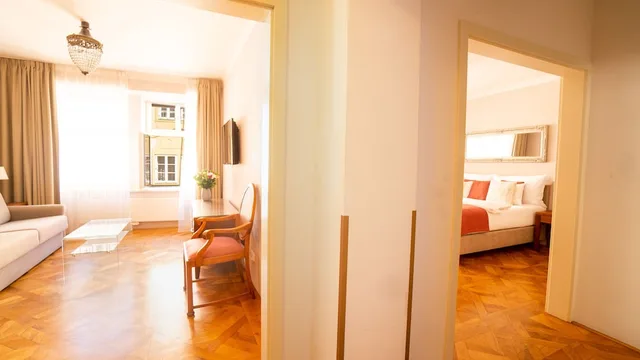 جناح تنفيذي بسرير كينج بغرفة نوم واحدة، Hotel Golden Key Prague 6/10