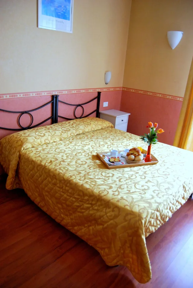 Room, Triple, 1 Queen and 1 Single Bed, Hotel Cantoria 1/5