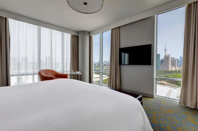 جناح بغرفة نوم واحدة، Hotel X Toronto by Library Hotel Collection 3/8