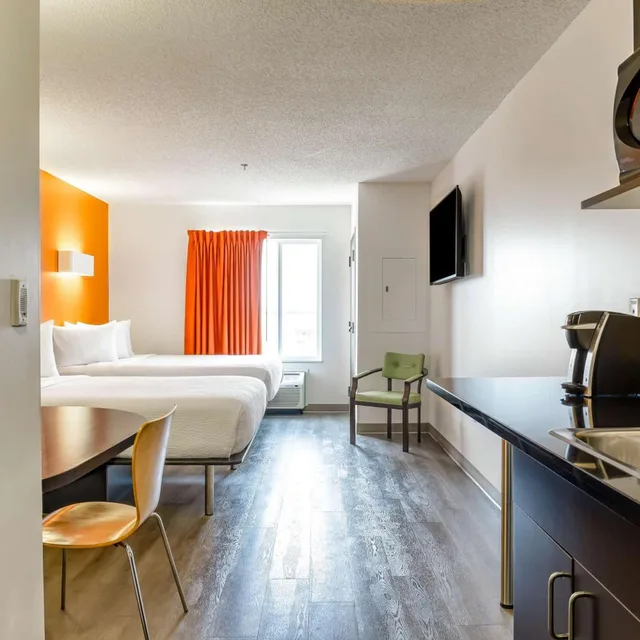 غرفة ديلوكس بسريرين كوين، Motel6 Headingley, MB - Winnipeg West 4/10