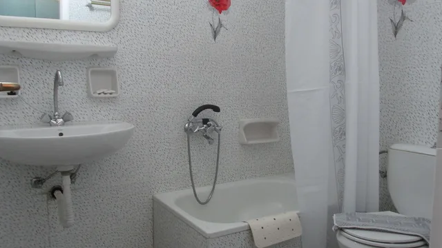 غرفة قياسية بسريرين منفصلين بإطلالة على البحر، Arkas Inn 1/2