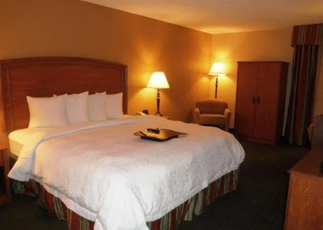 غرفة بسرير كوين لذوي الإعاقة، Quality Inn Florissant St Louis 1/1