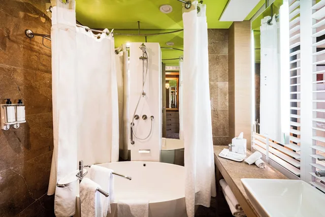 غرفة تنفيذية بسرير كينج بإطلالة على الحديقة، Palmeraie Golf Palace by Pickalbatros 6/8