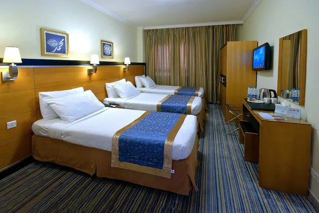 غرفة ثلاثية بثلاثة أسرّة، الإيمان طيبة(Kingsgate Hotel Durrat) 1/4