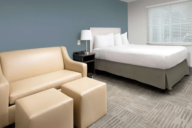 Standard, Queen Bed, WoodSpring Suites Murfreesboro 2/3