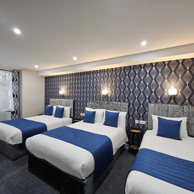 Semi Basement, Family, Single Bed, 2 Double Beds، George 4/8